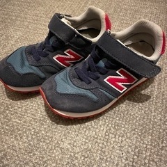 【内定済み】ニューバランススニーカー17センチ