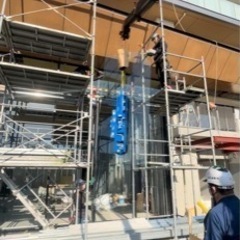 高額収入硝子工事スタッフ募集中の画像