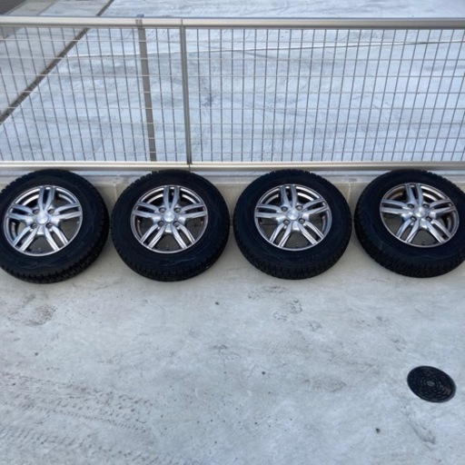 スタッドレスタイヤ　145/80R13