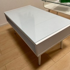 テーブル