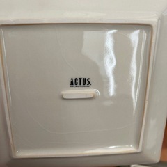 未使用　ACTUS 食器2枚の画像