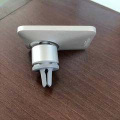 車スマホスタンド　iPhoneスタンド　ベルキン　カーベントマウント　マグセーフ　の画像