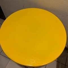 【引き取り者決定】丸テーブルの画像