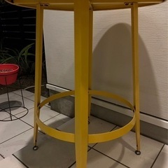 【引き取り者決定】丸テーブルの画像