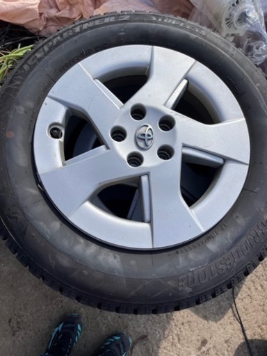 プリウス　トヨタ　純正　スタンドレスタイヤ4本セット