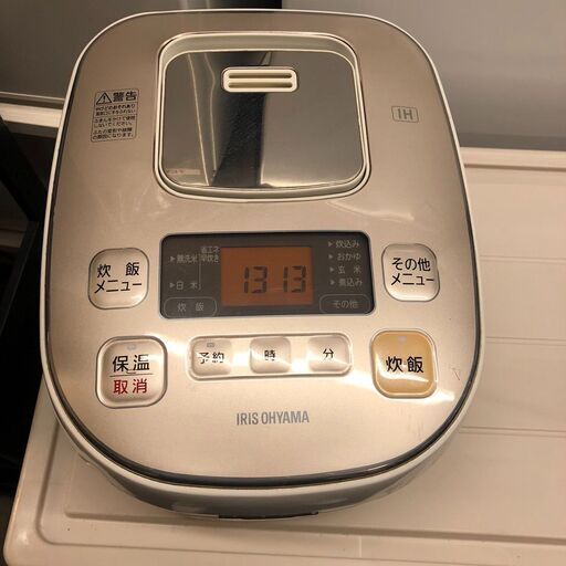 ☆中古￥5,800！IRIS OHYAMA　5.5合IH炊飯ジャー　家電　2017年製　KERC-IB50-W型　【BK179】