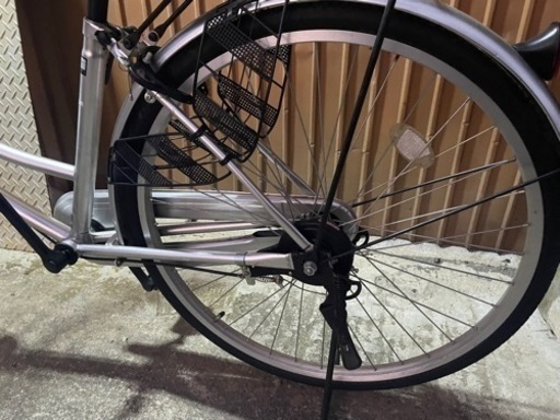 ●26インチ 軽快車 Blossom ●シルバー　美品自転車