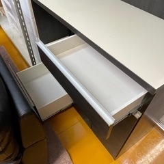 【リサイクルサービス八光】幅116.5㎝　土井インテリア　2口コンセント付大型食器棚 リサイクルサービス八光】幅116.5㎝ 土井インテリア 2口コンセント付