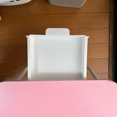 折りたたみテーブルの画像