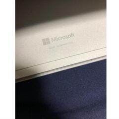surface 3 本体　コードとアダプター付きの画像