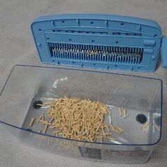 『粉々が楽しい!ストレス解消に❗』ナカバヤシ ハンドシュレッダー...