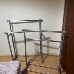 ハンガーラック　2種の画像