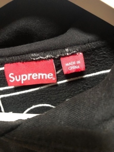 シュプリーム Supreme パーカー 売ります