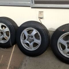 スタッドレスタイヤ　ホイル付　値引きしました。の画像