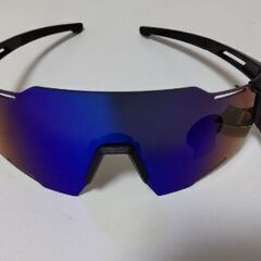 新品  スポーツサングラス