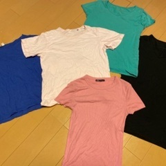 レディース服　TシャツS〜M　5点　あげます♪