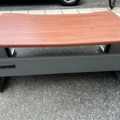 パソコンデスクの画像