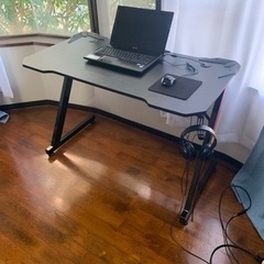 ゲーミング デスク