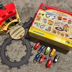 チャギントンコレクション　ウィルソンとブルースターの大きな車庫セットの画像