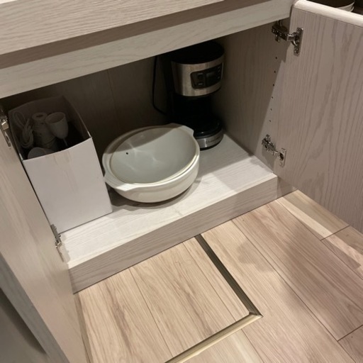 LOWYA 食器棚　カップボード　