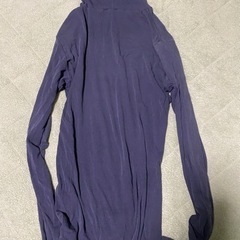 ユニクロ　タートルネック　紺　ネイビー　格安中古の画像