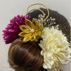 ハンドメイド　つまみ細工ヘアアクセの画像