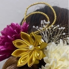 ハンドメイド　つまみ細工ヘアアクセの画像