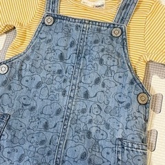 〈32〉ベビー服　H&M　スヌーピーデニムサロペットスカート　4-6M　70の画像