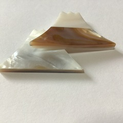 （中古）富士山箸置き（ベトナム製、貝）✖️2個の画像