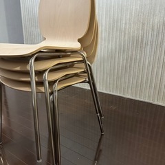 ダイニング用チェア　4つの画像