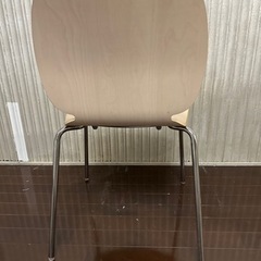 ダイニング用チェア　4つの画像