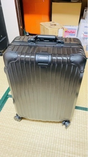 スーツケース