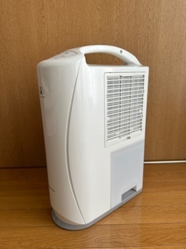 決まりました　ほぼ新品！　CORONA 衣類乾燥除湿機