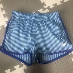 ニューバランス　ショートパンツ　Mサイズ