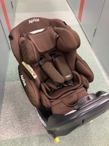 Aprica チャイルドシート　フラディアグロウ:ブラウン