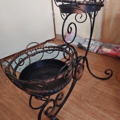 鉢乗せ台　アイアン製　ブラウン系の画像