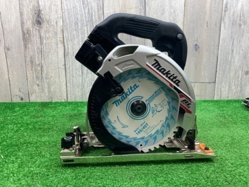中古品 □ makita コードレス丸のこ HS631DGXSB □ C □ ITDFENKR4AL4