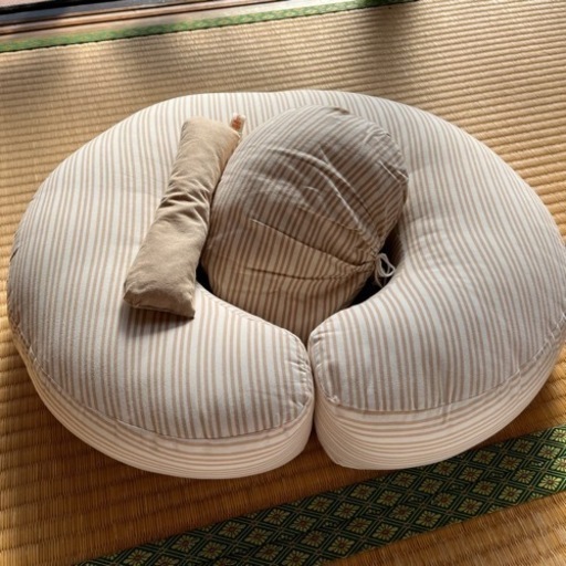 超美品。SANGOクッション(沖縄子育て良品) 授乳クッション