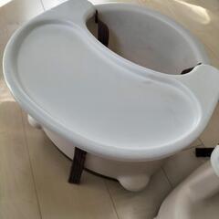 リッチェル　ごきげんチェア　２個の画像