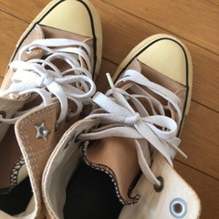 converseハイカットスニーカーの画像