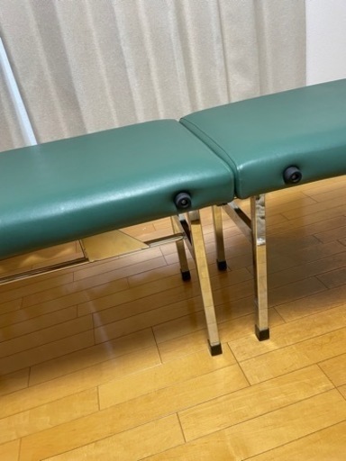 タカダベット:折りたたみ施術ベッド
