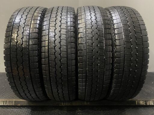 DUNLOP 195/80R15 25年製　冬タイヤ　【♯い-17 ①】 DUNLOP 195/80R15 25年製冬タイヤ【♯い-17 ①】