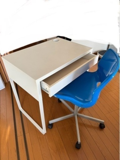 IKEA  デスクと椅子のセット