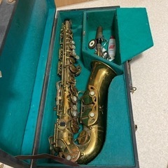 ジャンク品　アルトサックスとクラリネットの画像