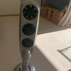 無料　タワー型扇風機　