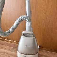 2023年製　日立紙パック掃除機