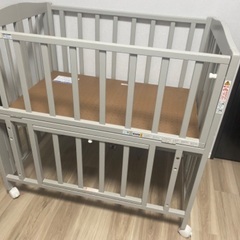 折りたたみベビーベットの画像