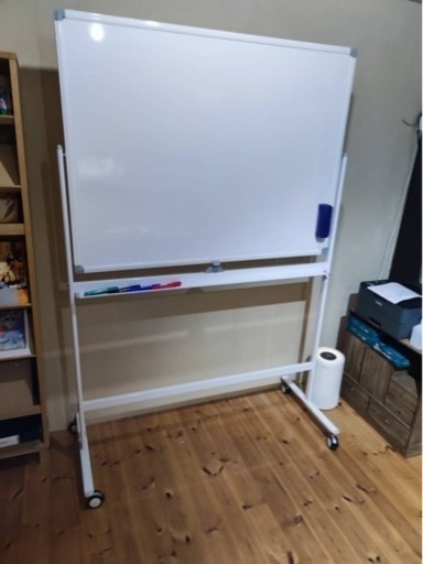 値下げ！美品　ホワイトボード　脚付両面　1200✖️900