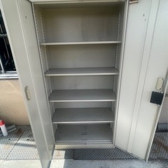 ロッカー 両開き 書庫 物置の画像