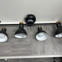 【歳末セール】ニトリ　4灯シーリングライト ブラック　間接照明　...
